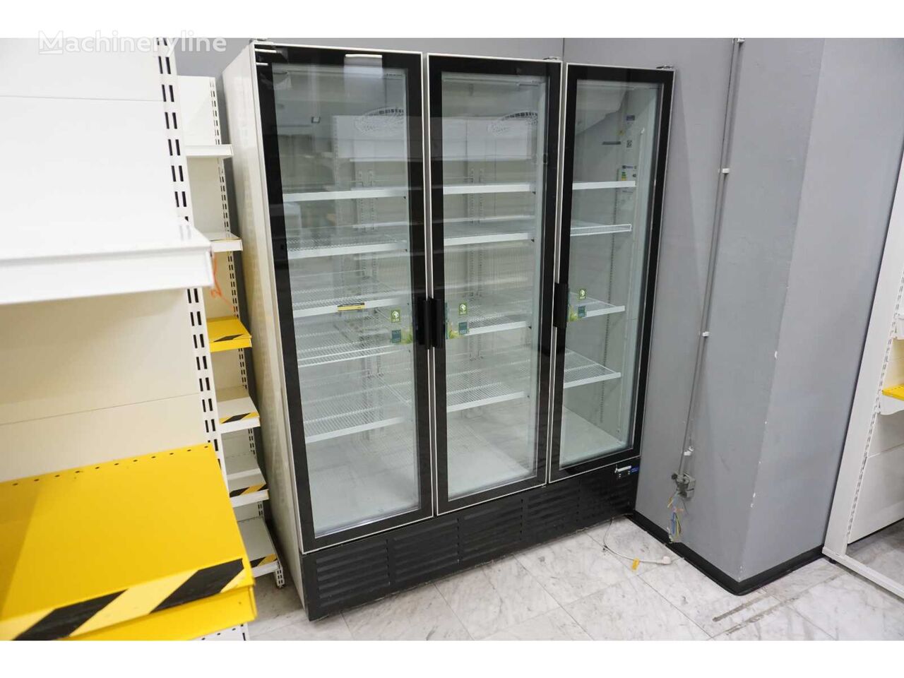 холодильный шкаф Ecocold EC90117