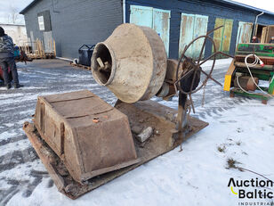 бетономешалка Concrete mixing unit (Betono maišymo įrenginys)