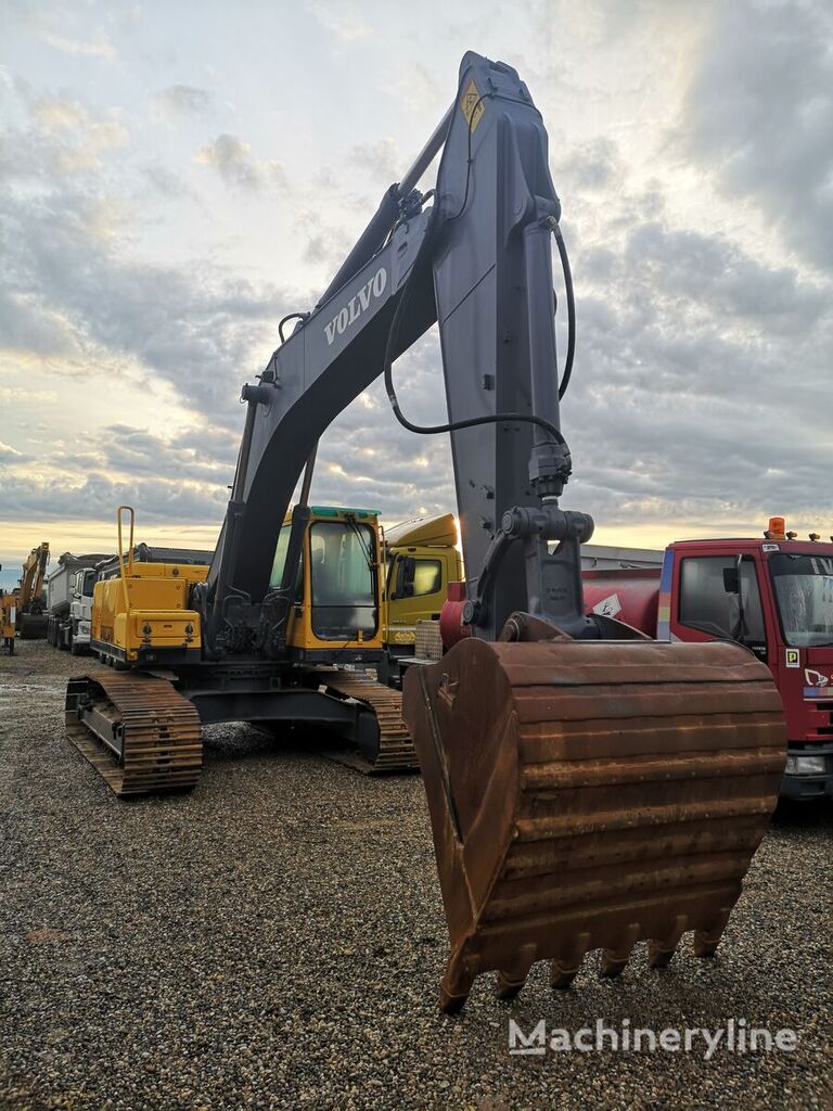 гусеничный экскаватор Volvo EC 290